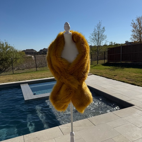 Luxurious Faux Fur Stole Wrap in Rich Mustard - Picture 2 of 6